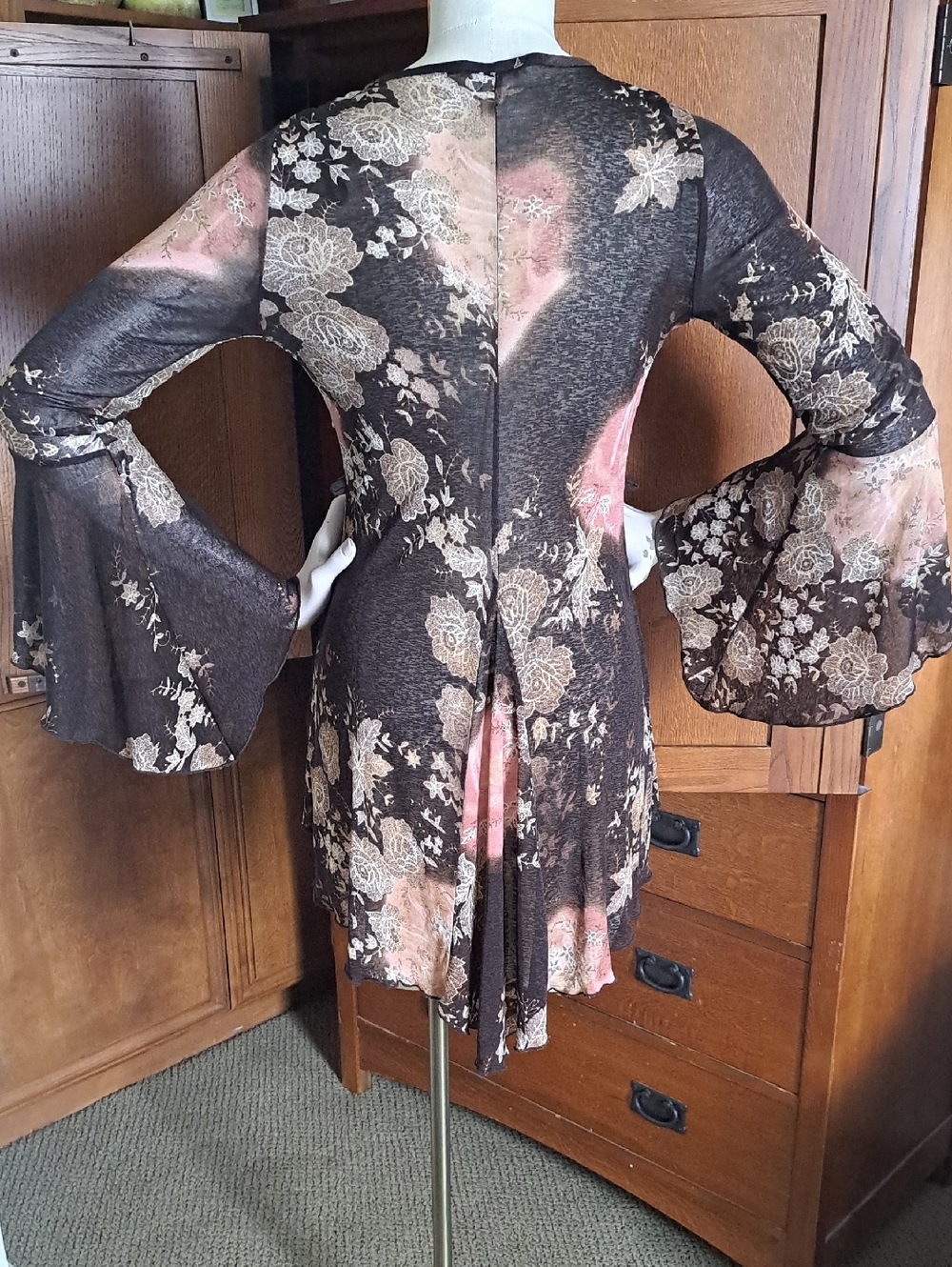 VTG Miss Me Y2K Whimsigoth Asymmetrical Mesh Bell Sleeve Top L - Picture 6 of 9